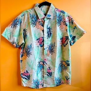 Short sleeve Hawaiian button shirt size large